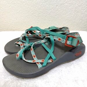 Chaco Women's ZX/2 Classic sandals in the "Desert Mosaic" pattern size 9